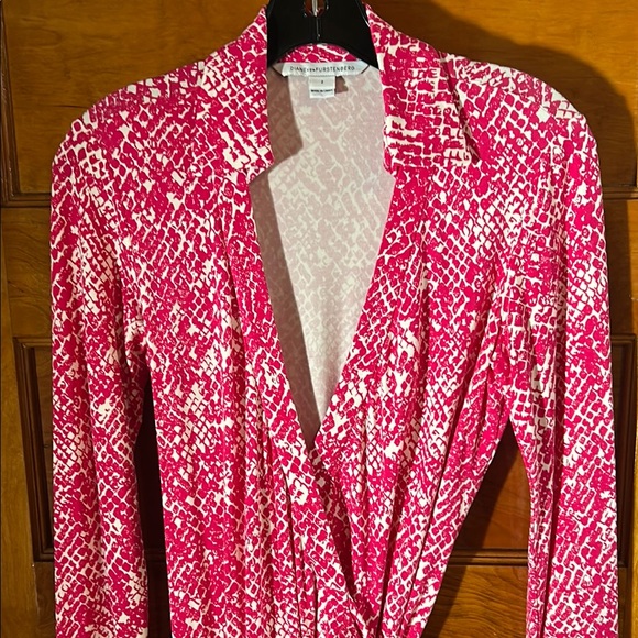 Diane von Furstenberg Pink and White Print Wrap Dress - Picture 2 of 4